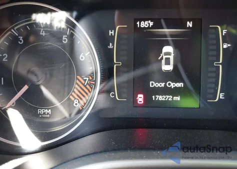 2014 Jeep Cherokee Latitude z USA, uszkodzony, nr VIN 1C4PJLCSXEW149241